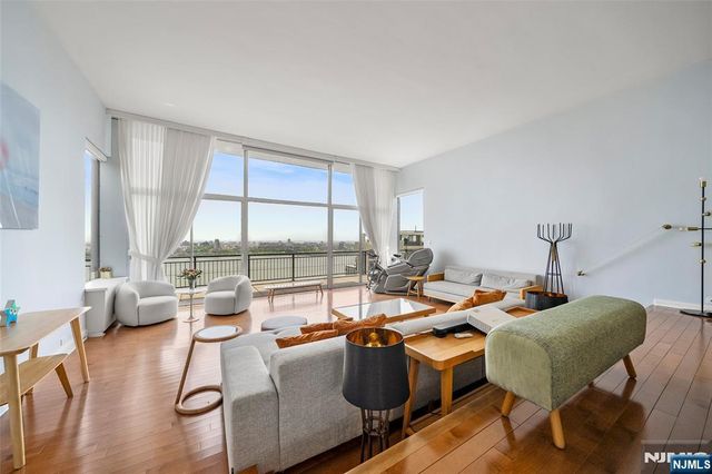 2 Horizon Road PH 2, Fort Lee, NJ 07024