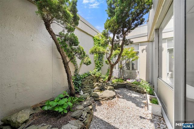 2 Horizon Road PH 2, Fort Lee, NJ 07024