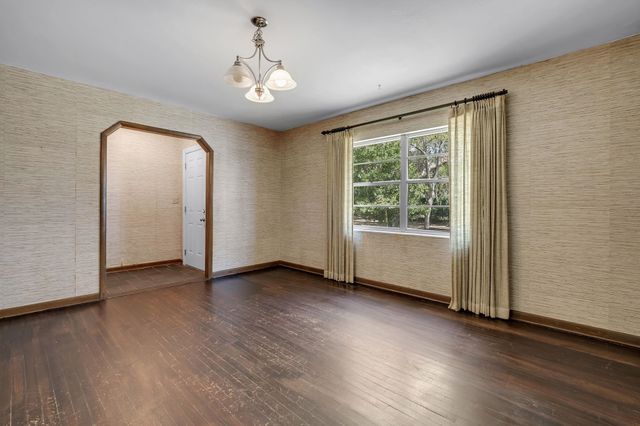 3765 Lakeview Drive, Tallahassee, FL 32310