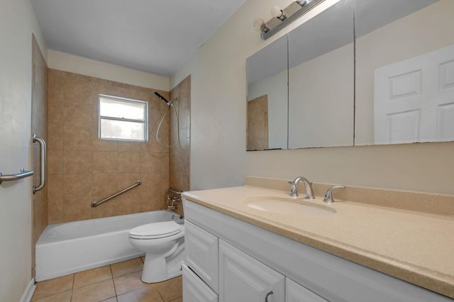 3765 Lakeview Drive, Tallahassee, FL 32310