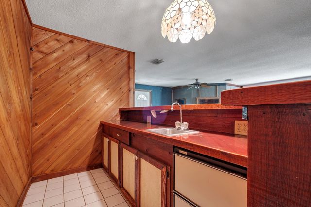 3765 Lakeview Drive, Tallahassee, FL 32310