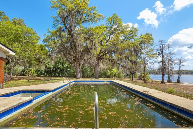 3765 Lakeview Drive, Tallahassee, FL 32310