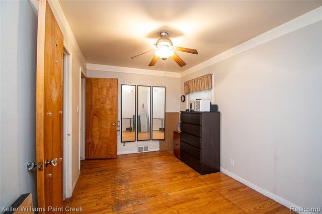 9376 Dixie, Redford, MI 48239