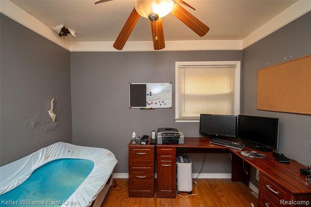 9376 Dixie, Redford, MI 48239