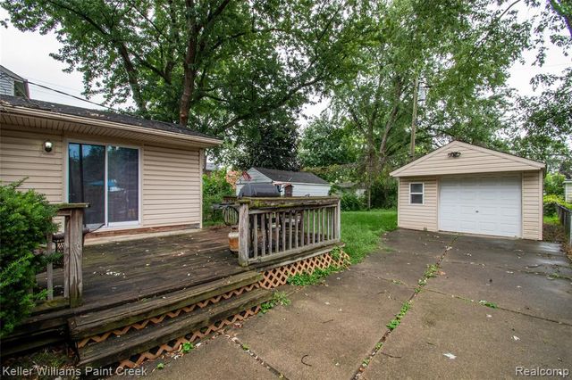 9376 Dixie, Redford, MI 48239