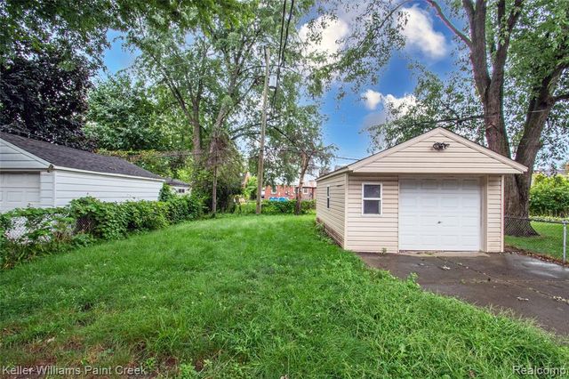 9376 Dixie, Redford, MI 48239