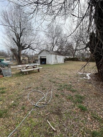 2216 SW 21st Street, Oklahoma City, OK 73108