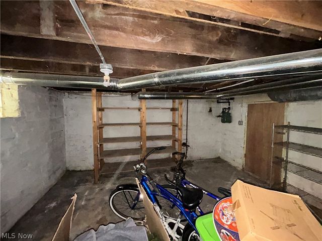 1305 W 106th Street, Cleveland, OH 44102