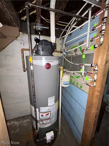 1305 W 106th Street, Cleveland, OH 44102