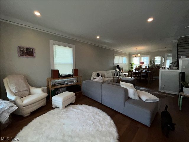 1305 W 106th Street, Cleveland, OH 44102