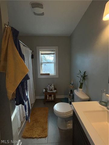 1305 W 106th Street, Cleveland, OH 44102