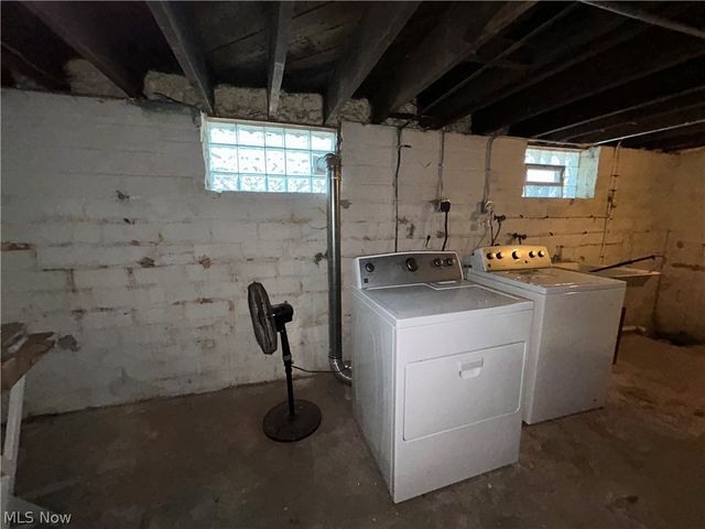 1305 W 106th Street, Cleveland, OH 44102