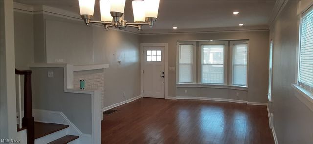 1305 W 106th Street, Cleveland, OH 44102