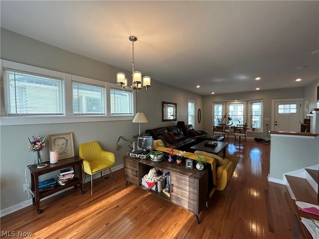 1305 W 106th Street, Cleveland, OH 44102