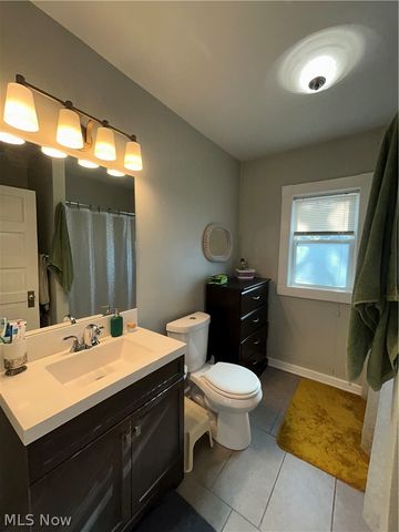 1305 W 106th Street, Cleveland, OH 44102