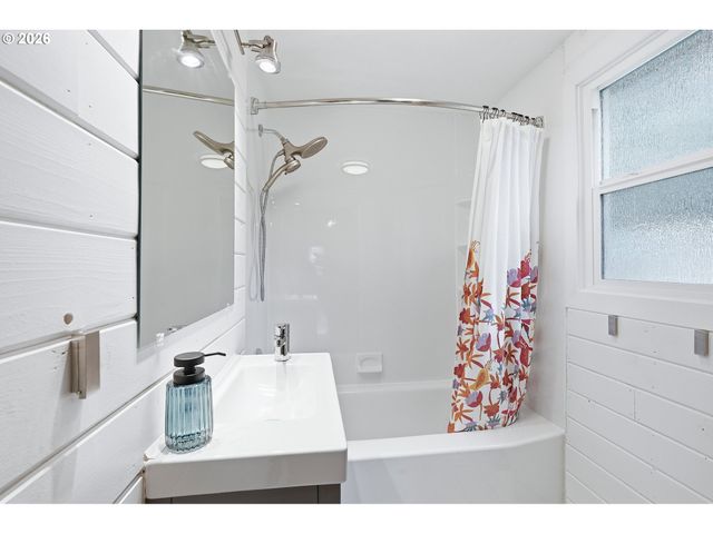 11795 Sw 91ST Ave, Tigard, OR 97223