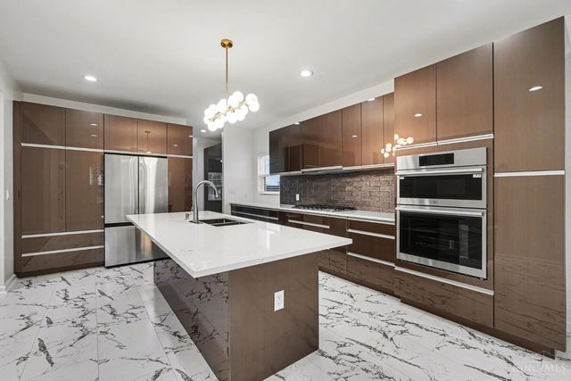 1324 Northwoods Drive, Hillsboro, OH 45133