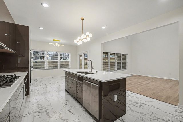 1324 Northwoods Drive, Hillsboro, OH 45133