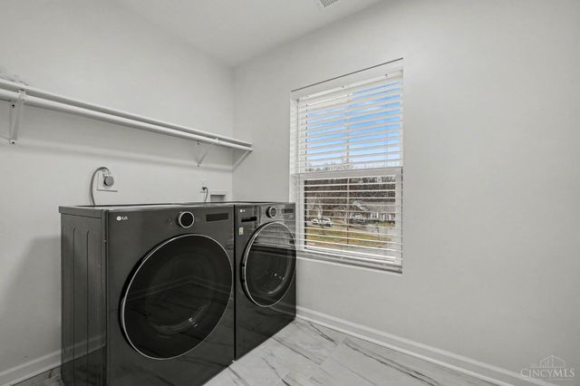 1324 Northwoods Drive, Hillsboro, OH 45133