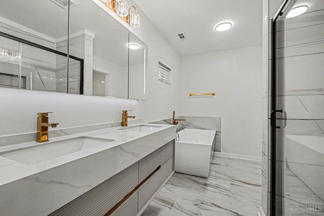 1324 Northwoods Drive, Hillsboro, OH 45133