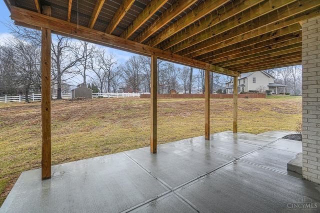 1324 Northwoods Drive, Hillsboro, OH 45133