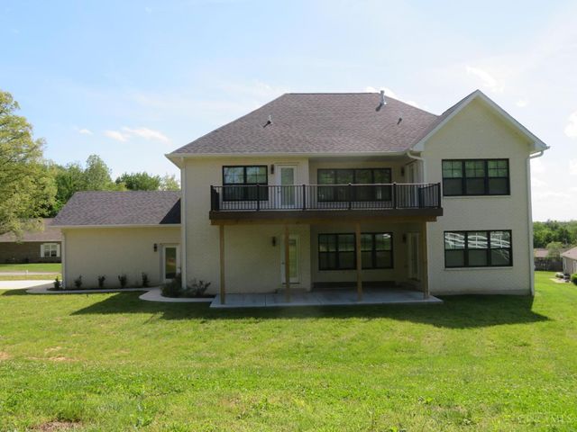 1324 Northwoods Drive, Hillsboro, OH 45133