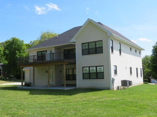 1324 Northwoods Drive, Hillsboro, OH 45133