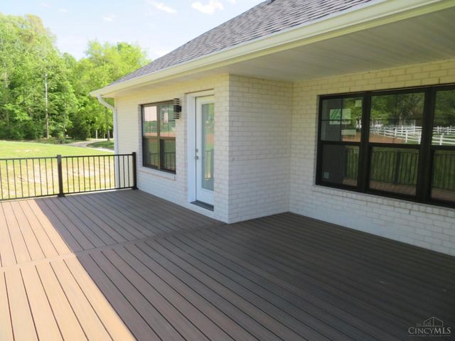 1324 Northwoods Drive, Hillsboro, OH 45133