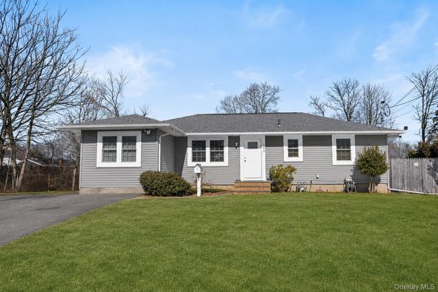 109 New York Avenue, Bay Shore, NY 11706
