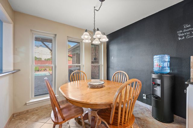 2621 Sedgeway Lane, Carrollton, TX 75006