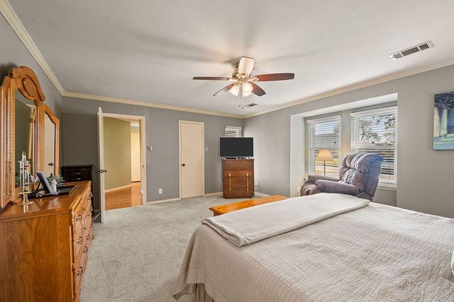 2621 Sedgeway Lane, Carrollton, TX 75006