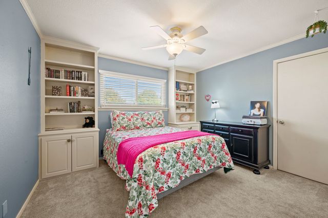 2621 Sedgeway Lane, Carrollton, TX 75006