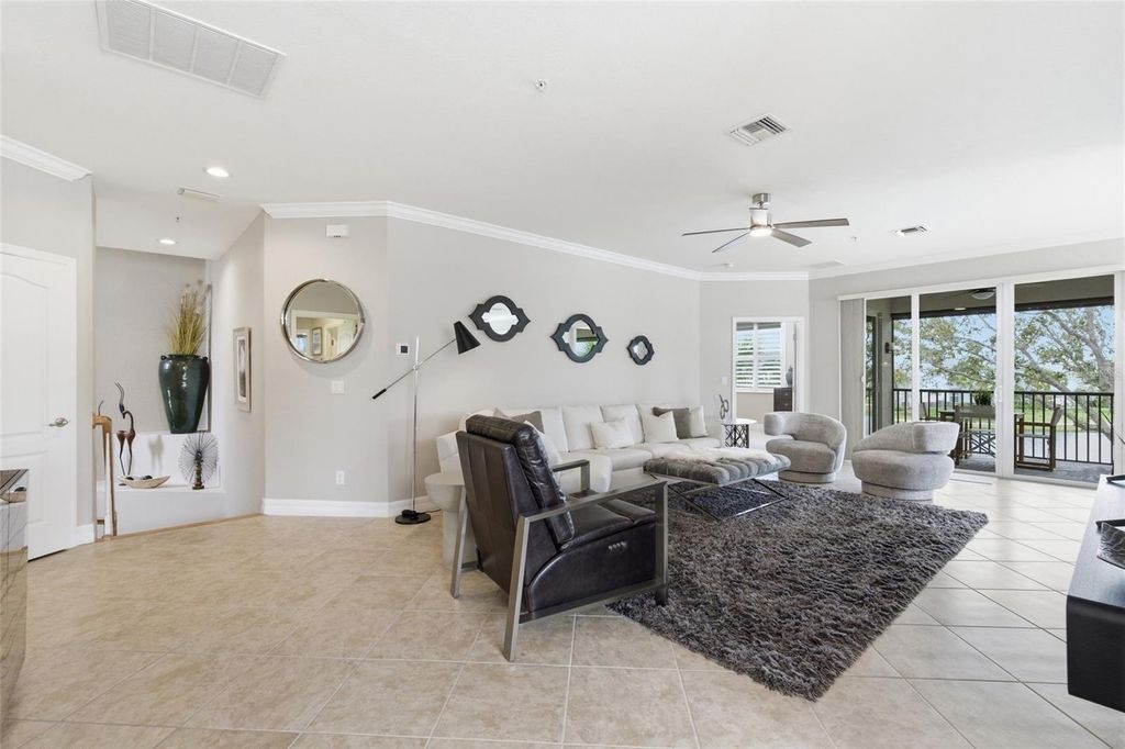 Image 13 of property listing at 14009 BLACK BEAUTY DRIVE 222, Punta Gorda, FL 33955