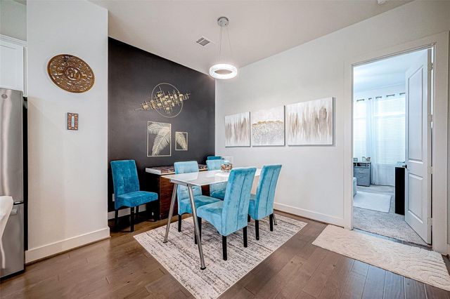 6021 Cypress Street, Houston, TX 77074
