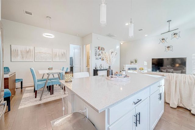 6021 Cypress Street, Houston, TX 77074
