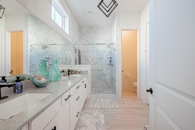 6021 Cypress Street, Houston, TX 77074