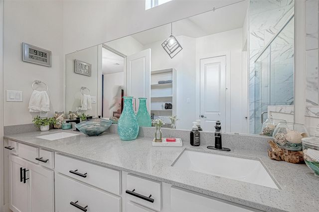 6021 Cypress Street, Houston, TX 77074
