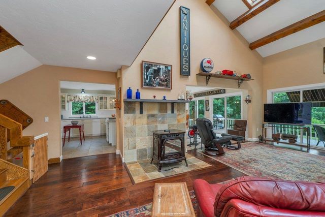 86 Corliss Hill Road, Meredith, NH 03253