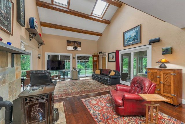 86 Corliss Hill Road, Meredith, NH 03253