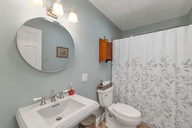 86 Corliss Hill Road, Meredith, NH 03253