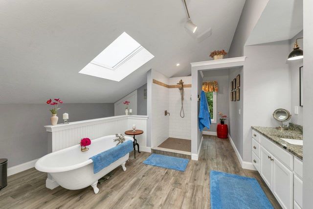 86 Corliss Hill Road, Meredith, NH 03253