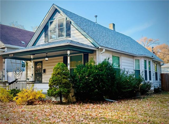 920 W 42nd Street, Kansas City, MO 64111
