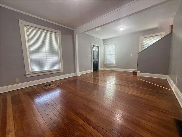 920 W 42nd Street, Kansas City, MO 64111