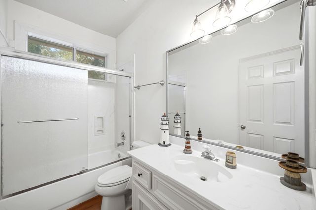 5925 Ranch Lake Drive, Magnolia, TX 77354