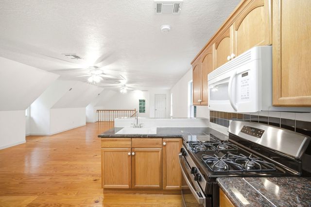 5925 Ranch Lake Drive, Magnolia, TX 77354