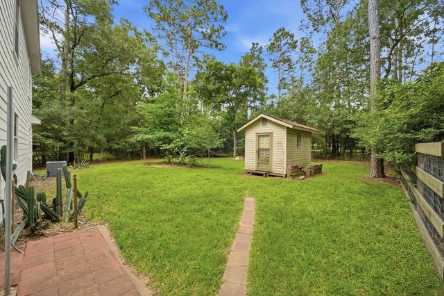 5925 Ranch Lake Drive, Magnolia, TX 77354