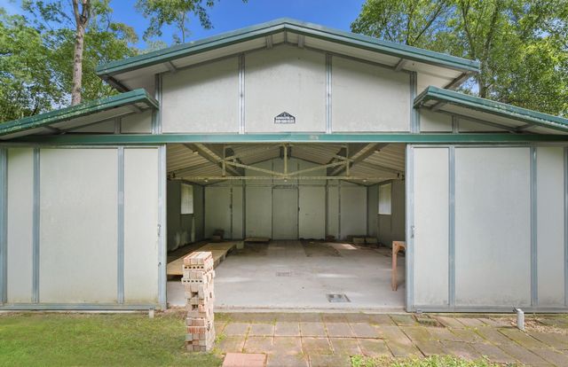 5925 Ranch Lake Drive, Magnolia, TX 77354