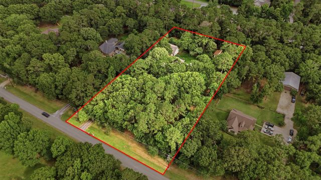 5925 Ranch Lake Drive, Magnolia, TX 77354