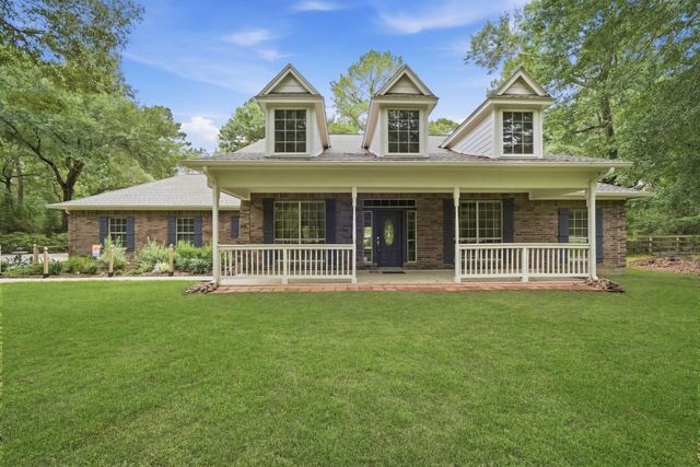 5925 Ranch Lake Drive, Magnolia, TX 77354