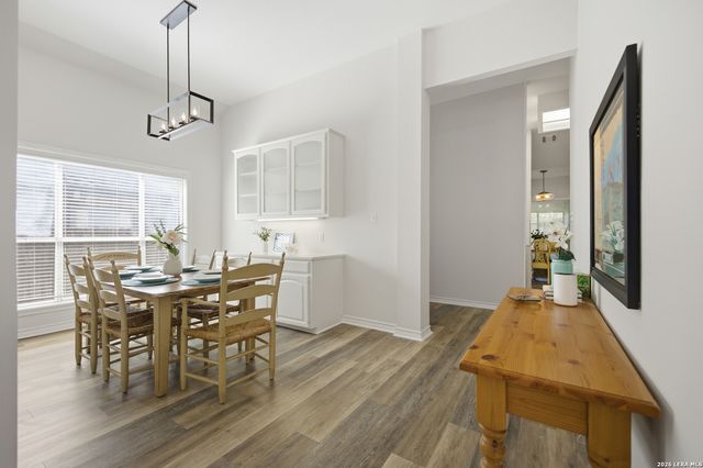 9710 Mid Circle, San Antonio, TX 78230